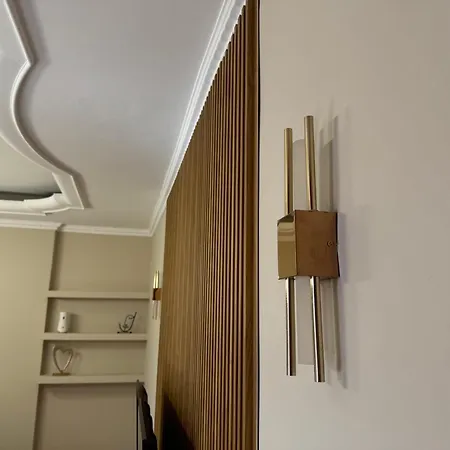 Golden Dublex * 地拉那