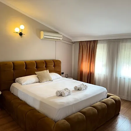 Golden Dublex טיראנה