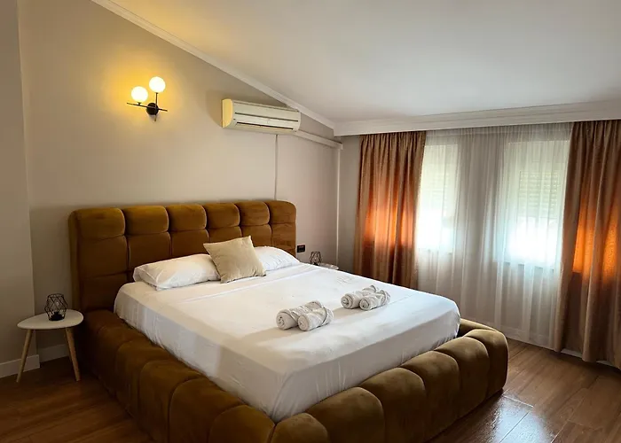 Golden Dublex ティラナ